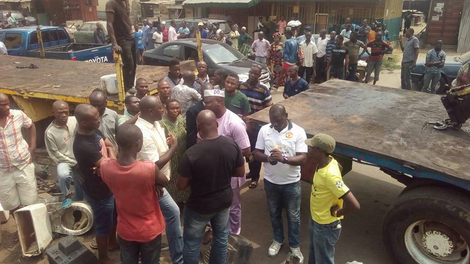 Demolition Of Retiree Shops In Mile 2 Stopped (1)