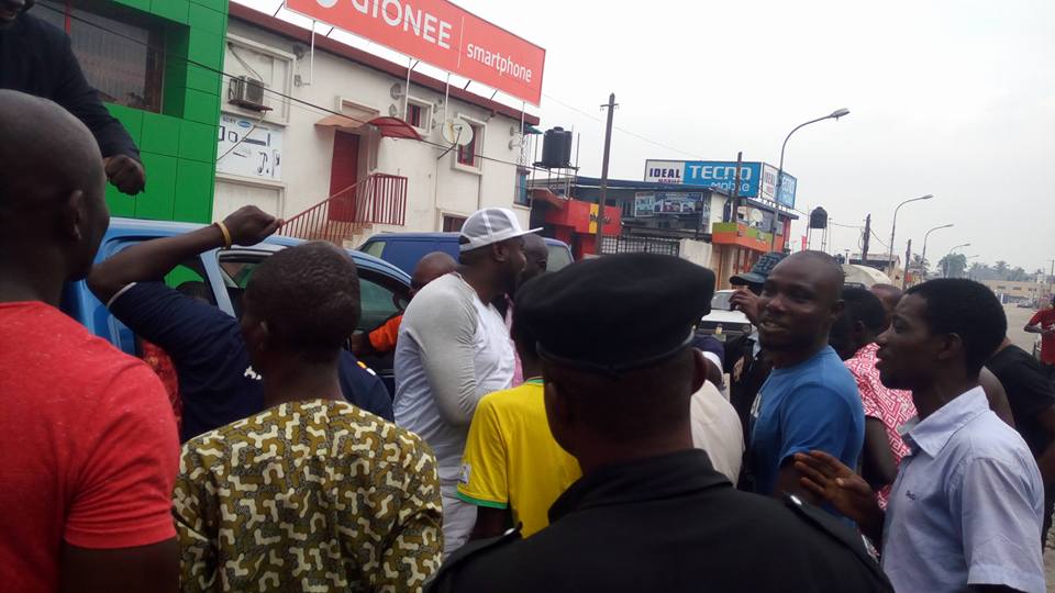 hon-dipo-amuwo-in-talks-youths-2